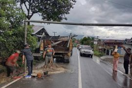 Pemkab Rejang Lebong portal jalan kerap dilalui mobil berlebih muatan