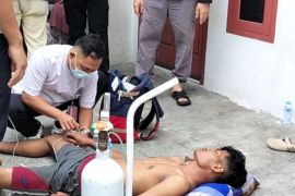 Tiga orang tewas diduga keracunan makanan di Warakas Jakarta Utara