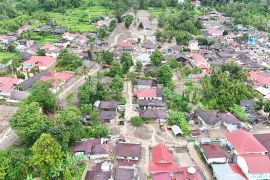 Bupati: Sungai Muaro Pisang Agam harus dilakukan penanganan teknis