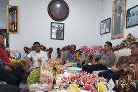 Wabup HSS rapat terbatas sikapi jalan penghubung Kandangan-Negara terendam