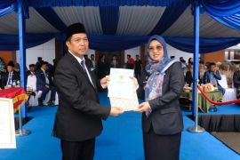 Pemkab serahkan sertifikat hibah pembangunan kantor Kemenhaj  di Gowa