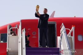 Trofi Piala Dunia 2026 keliling dunia, Del Piero angkat trofi di Riyadh