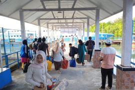 Penumpang Nataru di pelabuhan Tanjungpandan capai 5.612 orang