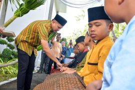 Sunat Masal di kediaman Wabup Sergai Membludak, lebih dari 228 anak di khitan