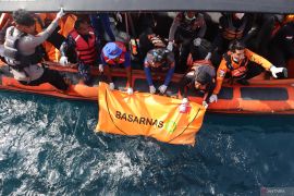 Tim SAR temukan jenazah diduga korban kapal tenggelam