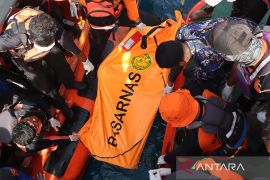 SAR extends search for Spanish tourist victims of Labuan Bajo boat