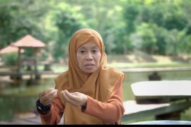 Alumni UMS buktikan Bahasa Inggris bisa dipelajari dari aktivitas sehari-hari