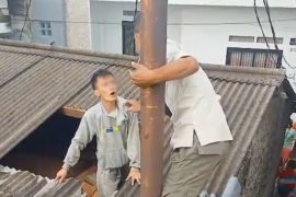 Polisi amankan pelaku curanmor yang panjat genteng rumah di Pancoran