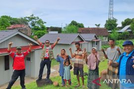 Warga terdampak banjir Wera-Ambalawi tempati huntara bantuan BNPB
