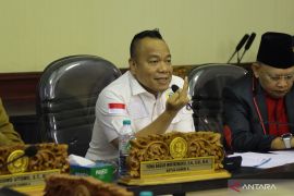 DPRD Surabaya ajak warga tempuh jalur legislatif sampaikan aduan