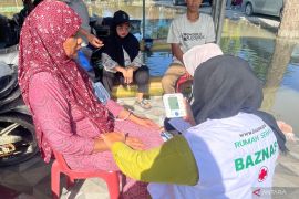 Baznas berikan layanan kesehatan bagi 4.000 penyintas bencana Sumatra