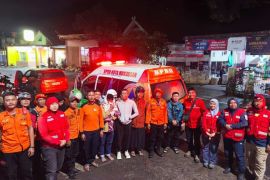 13 warga terjebak banjir di kawasan Air Terjun Barayya Sungai Jeneberang