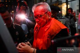 KPK resmi tahan mantan Direktur Pengolahan PT Pertamina (Persero) Chrisna Damayanto
