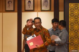 Menkum: yang bisa adukan kumpul kebo hanya pasangan sah dan orang tua