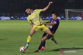 Super League - Persik tahan imbang Persib 1-1
