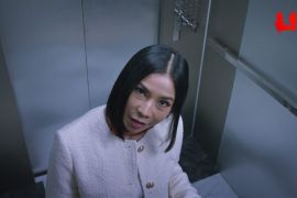 Film Lift hadirkan tekanan klaustrofobik tayang di bioskop 26 Februari