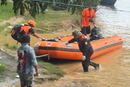 Tim gabungan temukan warga yang tenggelam di DAS Kahayan