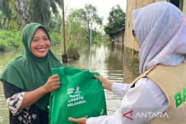 Baznas salurkan 13.000 paket logistik untuk penyintas bencana Sumatera