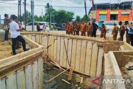 Pemkot Sorong prioritaskan bangun kanal di KM10 untuk atasi banjir