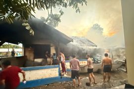 Gudang dan Poliklinik Polres Dompu terbakar, kerugian fitaksir ratusan juta rupiah