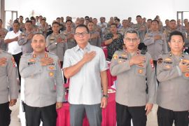 Anggota DPR-RI ingatkan personel Polres Tanah Laut tak terjebak gaya hidup hedonis