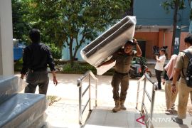 27 KK mulai pindah dari lahan TPU Kebon Nanas ke Rusunawa