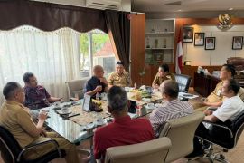 Bupati HSS pimpin rapat terbatas bahas permasalahan lingkungan