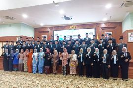 Muhidin lantik 11 pejabat, setiap 6 bulan dievaluasi