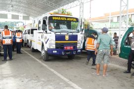 Pemkot Jayapura tertibkan angkutan umum parkir sembarangan