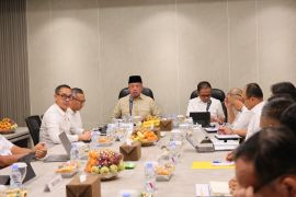 Menteri Nusronminta jajarannya selesaikan berkas layanan pertanahan secara terukur