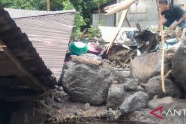 BPBD sebut 16 orang meninggal akibat banjir bandang menerjang Pulau Siau Sulut