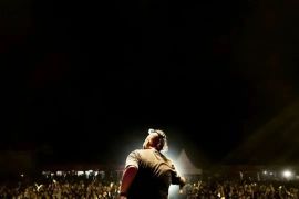Musisi pendatang baru Abon Jhon gelar tur di Jawa Timur