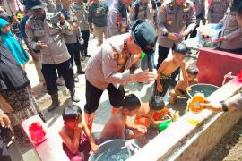 Polda Sumbar bantu 40 sumur bor bagi warga terdampak bencana di Agam&nbsp;