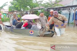Kalsel kemarin dari upah pekerja hingga evakuasi korban banjir