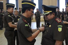 Kajati Kalteng resmi lantik Kajari Barsel