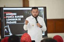 Bersihkan dampak banjir bandang, Wako Fadly Amran bakal gelar goro bersama relawan