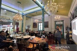 Manajemen Max Auto bersama Maxride audiensi dengan pelaku wisata di Solo