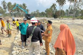 Pemkab Solok lakukan normalisasi Sungai Batang Saniang Baka