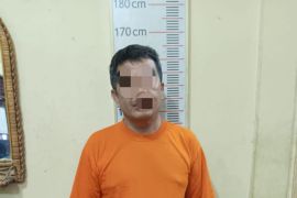 Polsek Stabat tangkap warga Bukit Dinding Besilam BL Wampu miliki sabu-sabu
