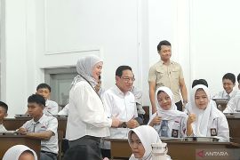 Wamenkes sebut penurunan stunting tak bisa diukur hanya dari pemberian MBG