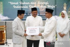 Menag RI terima bantuan kemanusiaan untuk korban bencana Sumatra