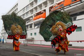 Kapal pesiar MS Seven Seas Navigator singgah di Surabaya