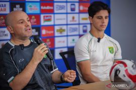 Tavares minta Bonek jadi pembeda debutnya bersama Persebaya saat lawan Malut