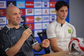 Pelatih Persebaya waspadai transisi cepat dan bola mati Malut United