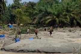 Polres Tebo amankan delapan pelaku penambang emas ilegal