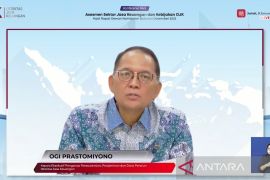OJK: Pendapatan premi asuransi komersial Rp297,88 T per November 2025