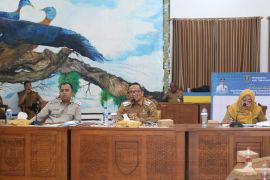 Bupati Tabalong soroti molornya penyelesaian pembangunan infrastruktur