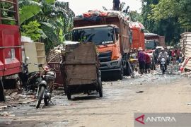 Sudin LH Jaktim tutup TPS Rusunawa PIK 2
