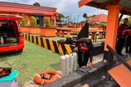 Tim SAR cari pemancing yang tenggelam di Perairan Bungkutoko