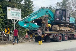 Polres Pidie Jaya kerahkan alat berat percepat pemulihan pascabencana